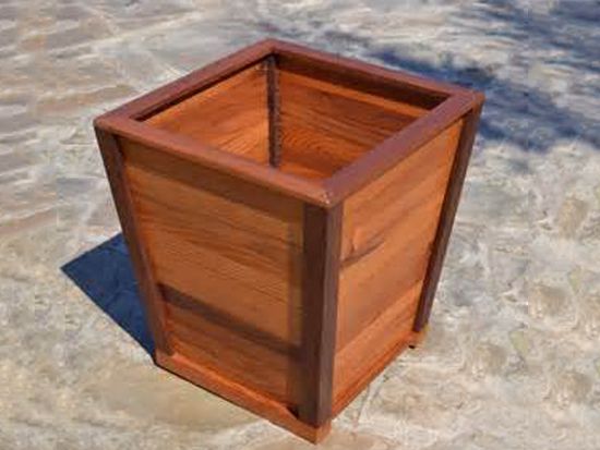 wooden planter11.jpg